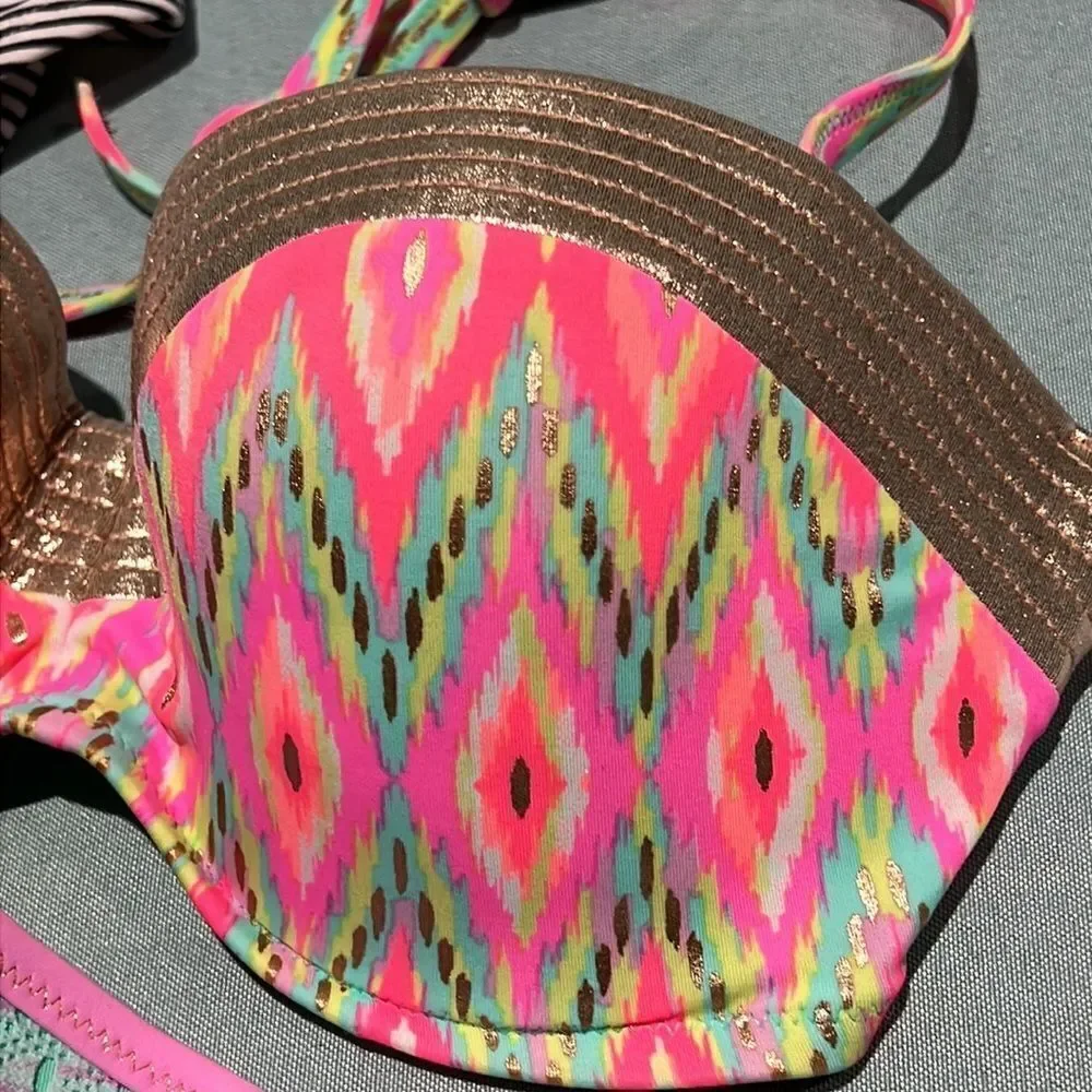 LOT of  Bikini Tops 38C & 36C D24‎